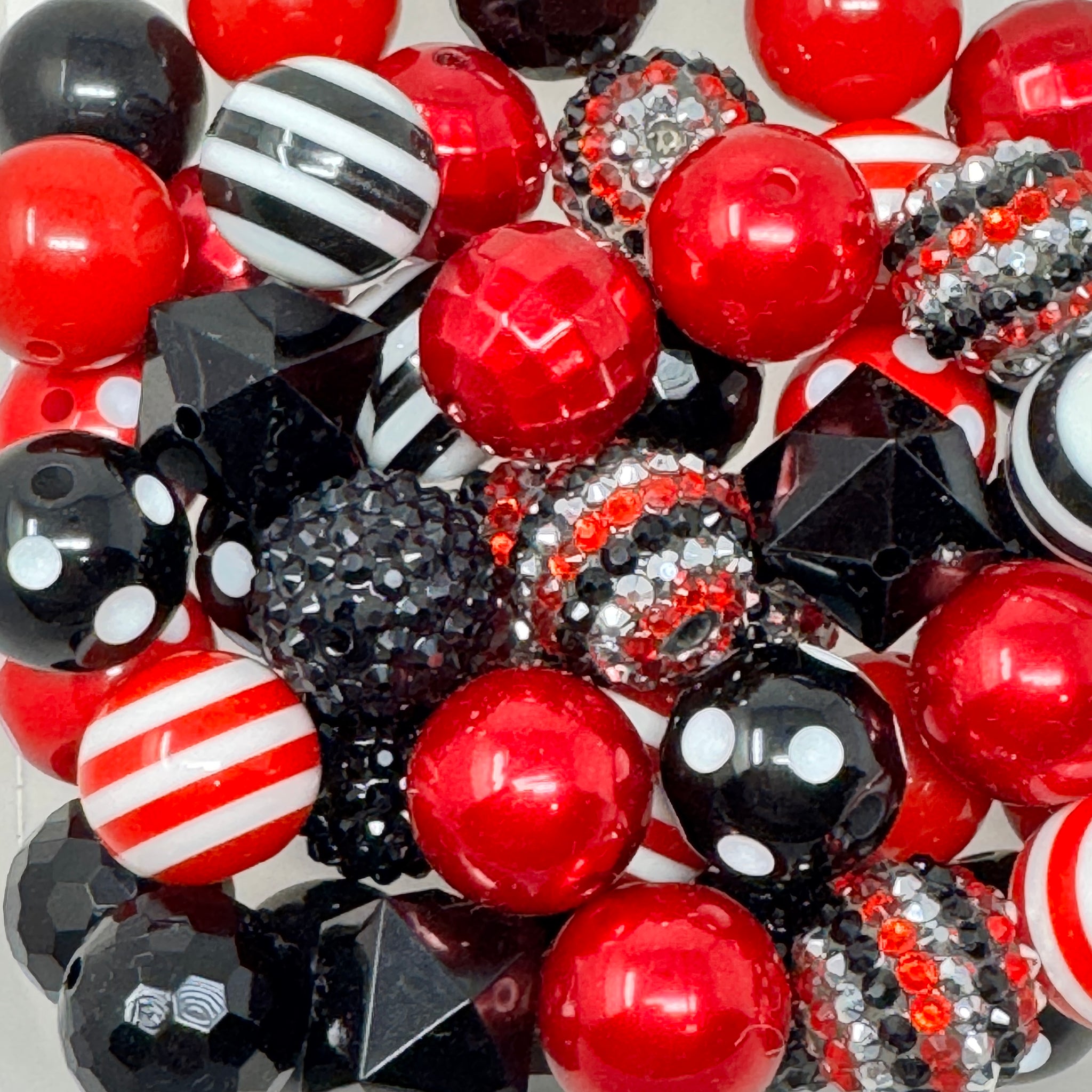 20mm Acrylic Beads - Black & Red Mix