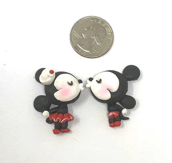 Handmade Clay Doll - A pair of kissing Mouse (2 clays)